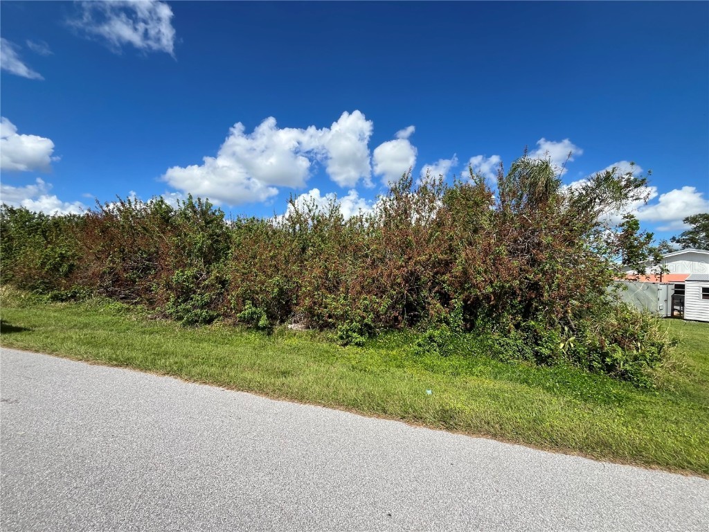 520 Fenton Avenue NW Port Charlotte FL 33952 C7500280 image2