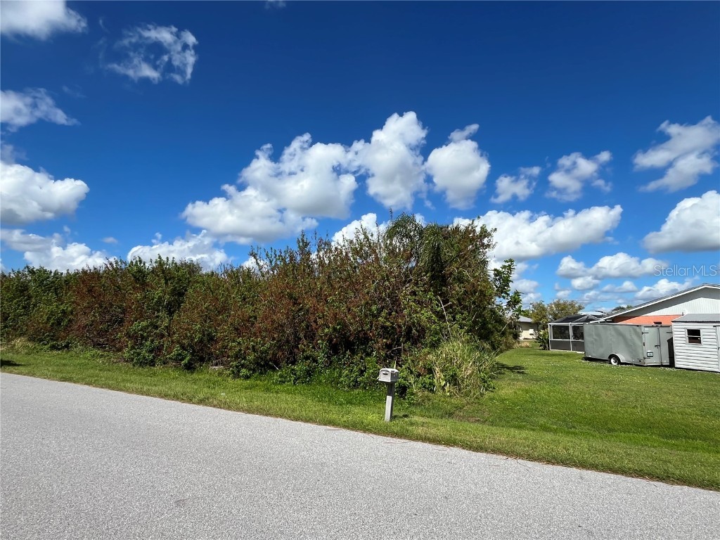 520 Fenton Avenue NW Port Charlotte FL 33952 C7500280 image3