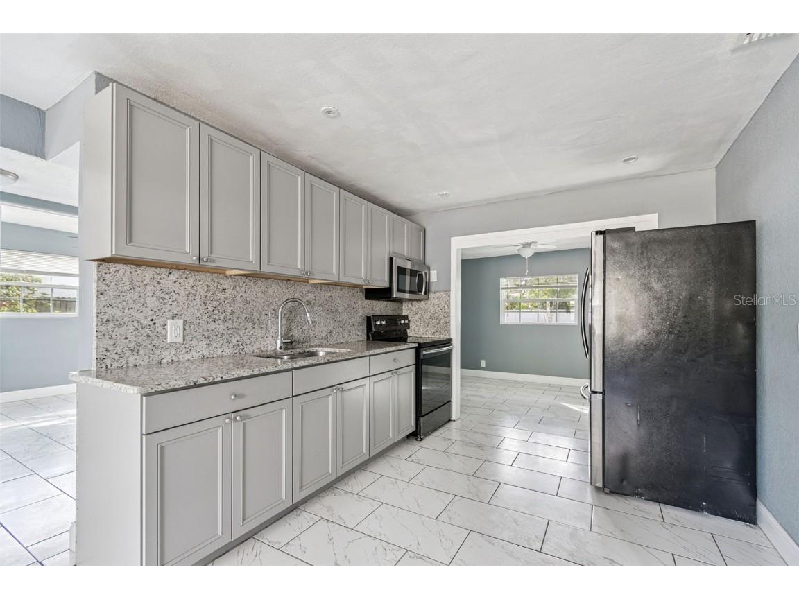 520 Freeport Avenue N Saint Petersburg FL 33702 TB8454353 image10