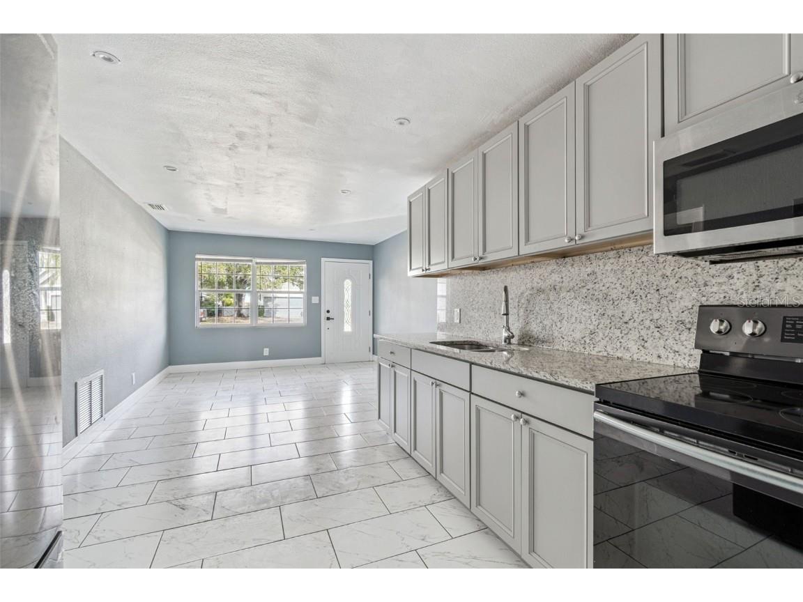 520 Freeport Avenue N Saint Petersburg FL 33702 TB8454353 image11