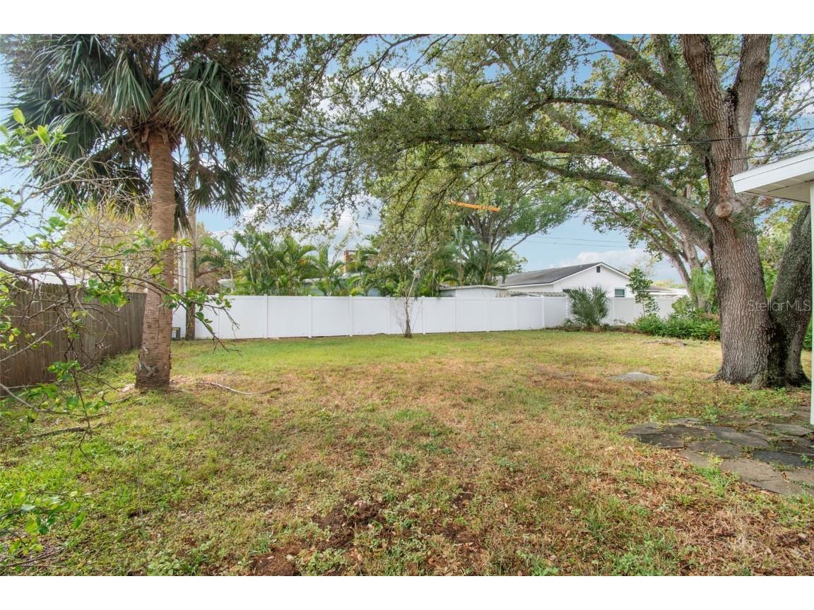 520 Freeport Avenue N Saint Petersburg FL 33702 TB8454353 image32