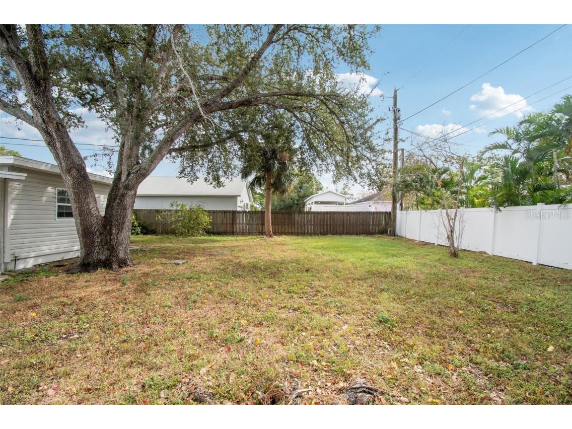 520 Freeport Avenue N Saint Petersburg FL 33702 TB8454353 image38