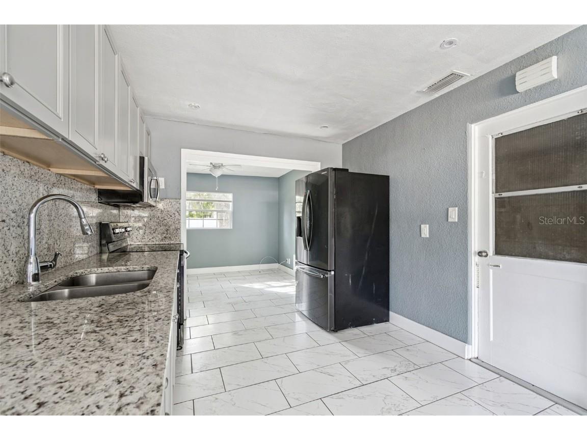 520 Freeport Avenue N Saint Petersburg FL 33702 TB8454353 image9