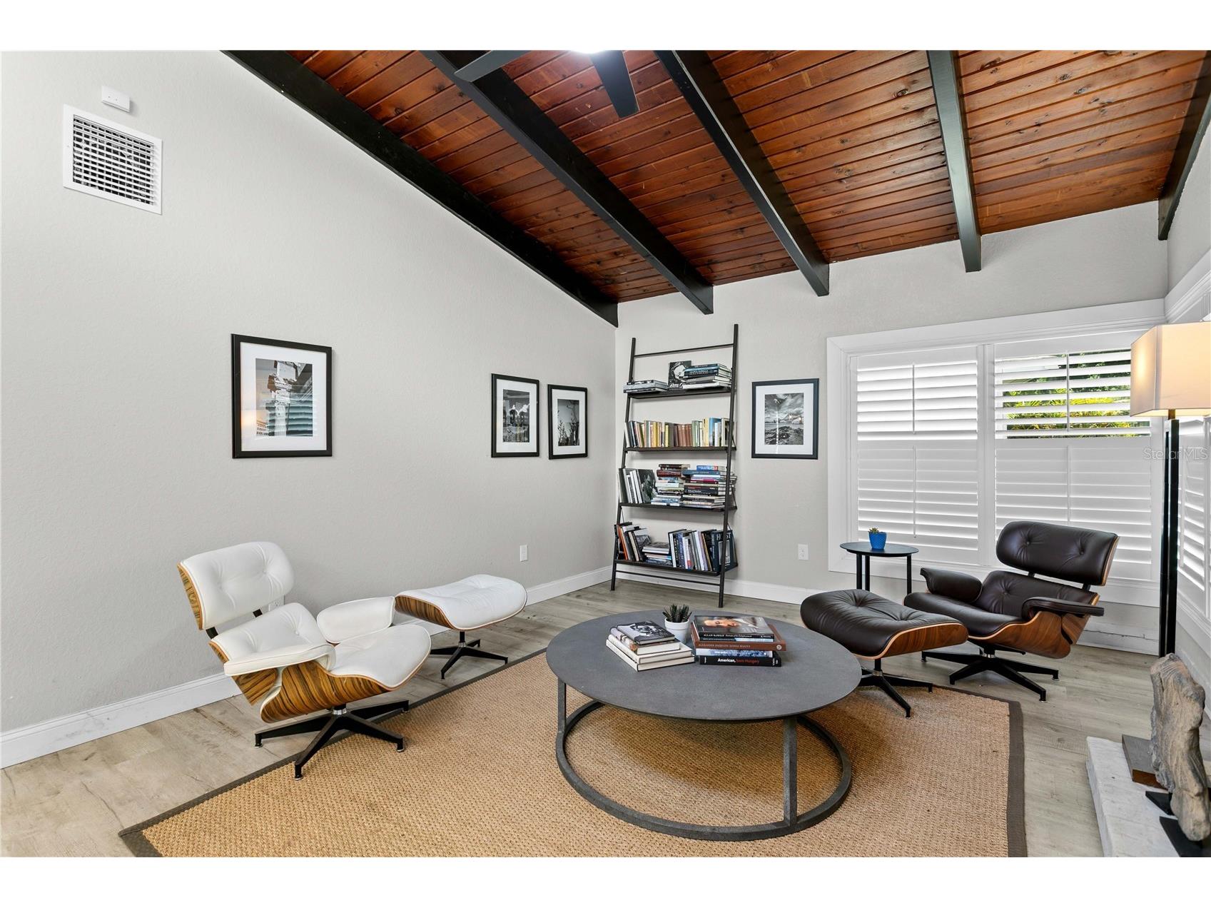 520 Lake Maggiore Boulevard S Saint Petersburg FL 33705 TB8512912 image2