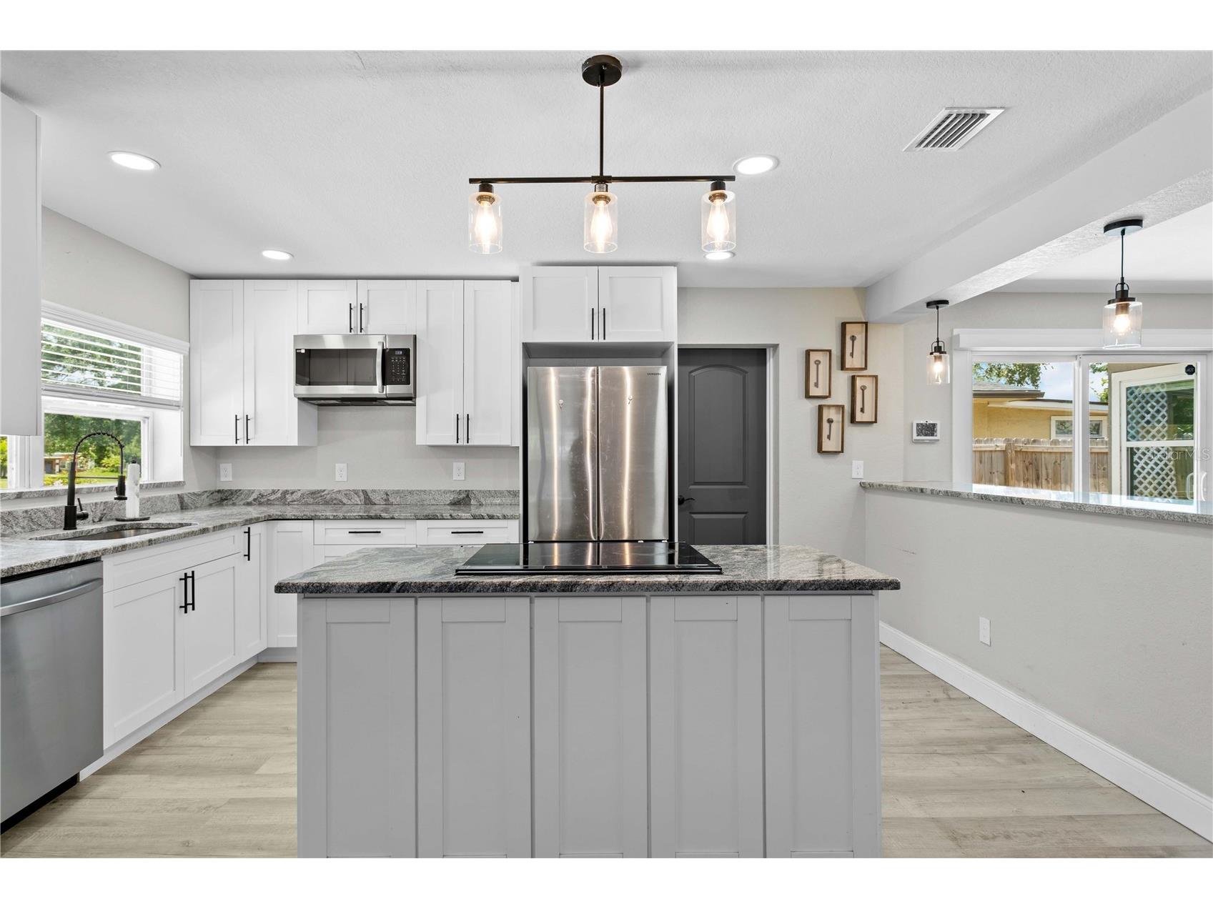520 Lake Maggiore Boulevard S Saint Petersburg FL 33705 TB8512912 image8