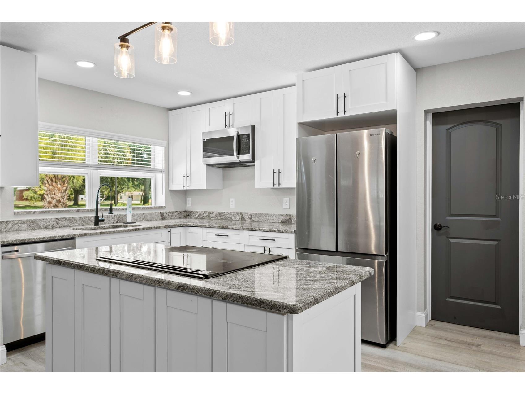 520 Lake Maggiore Boulevard S Saint Petersburg FL 33705 TB8512912 image9