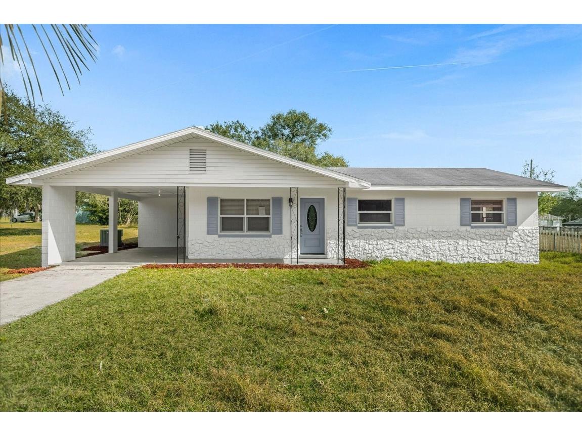 520 N Georgia Avenue Howey In The Hills FL 34737 O6138414 image1