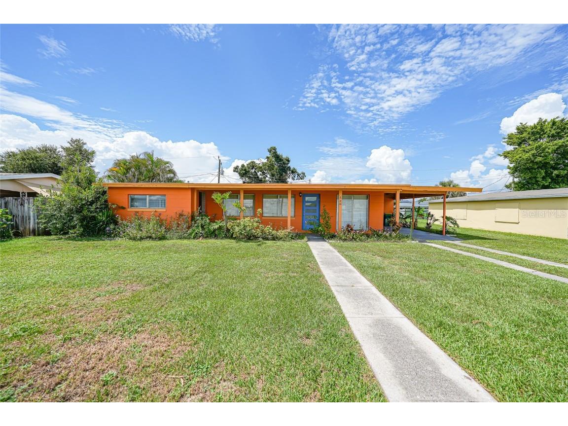 520 Sharon Circle Port Charlotte FL 33952 C7512767 image1