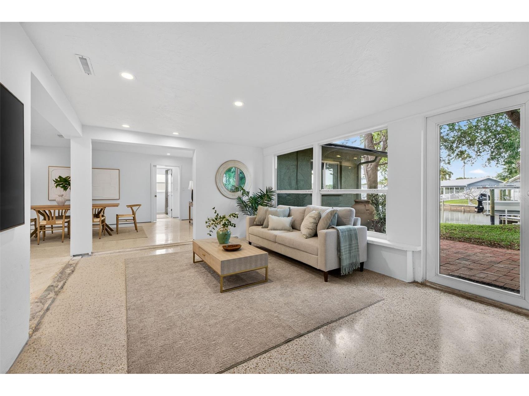 5200 14th Street NE Saint Petersburg FL 33703 TB8498329 image12