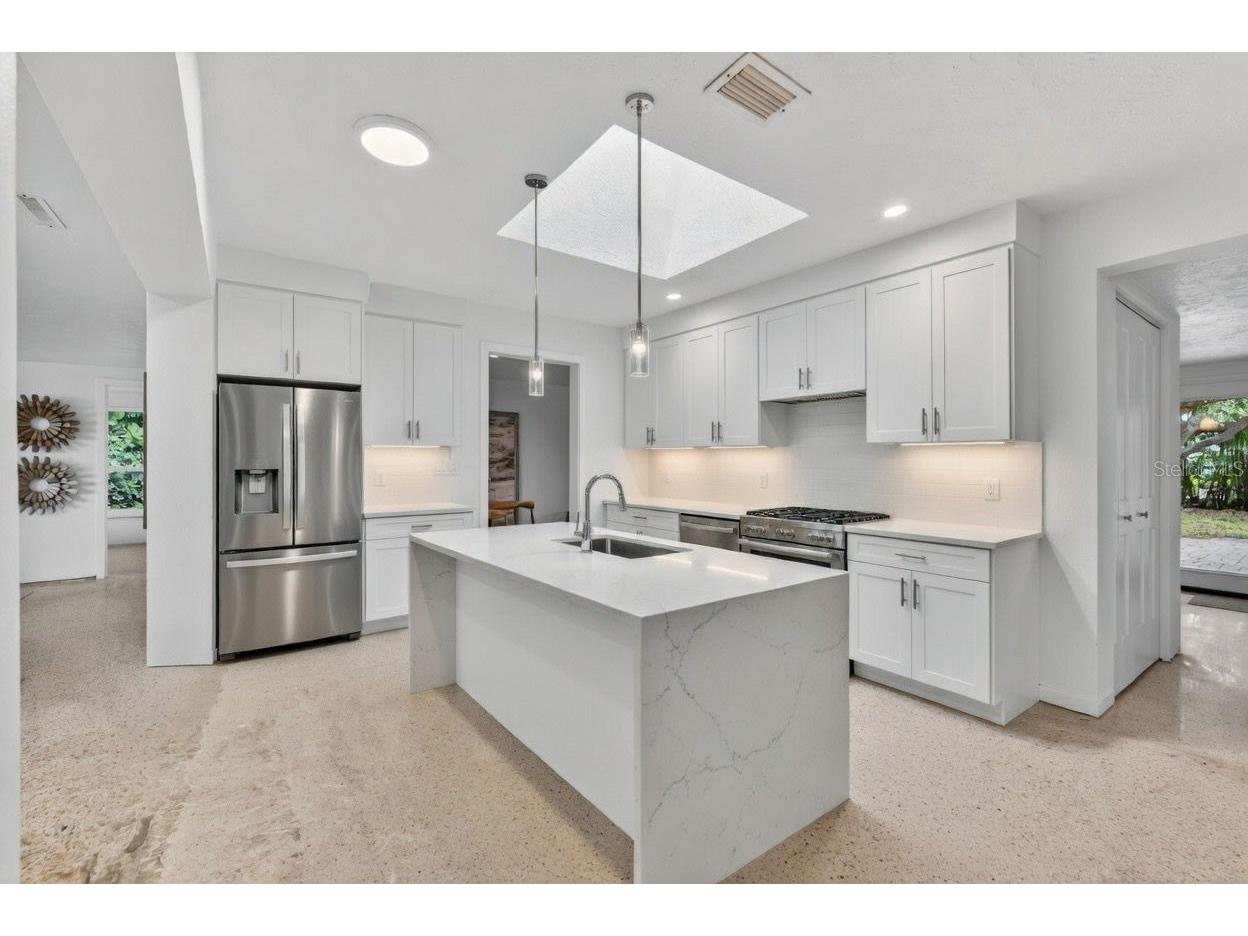 5200 14th Street NE Saint Petersburg FL 33703 TB8498329 image16