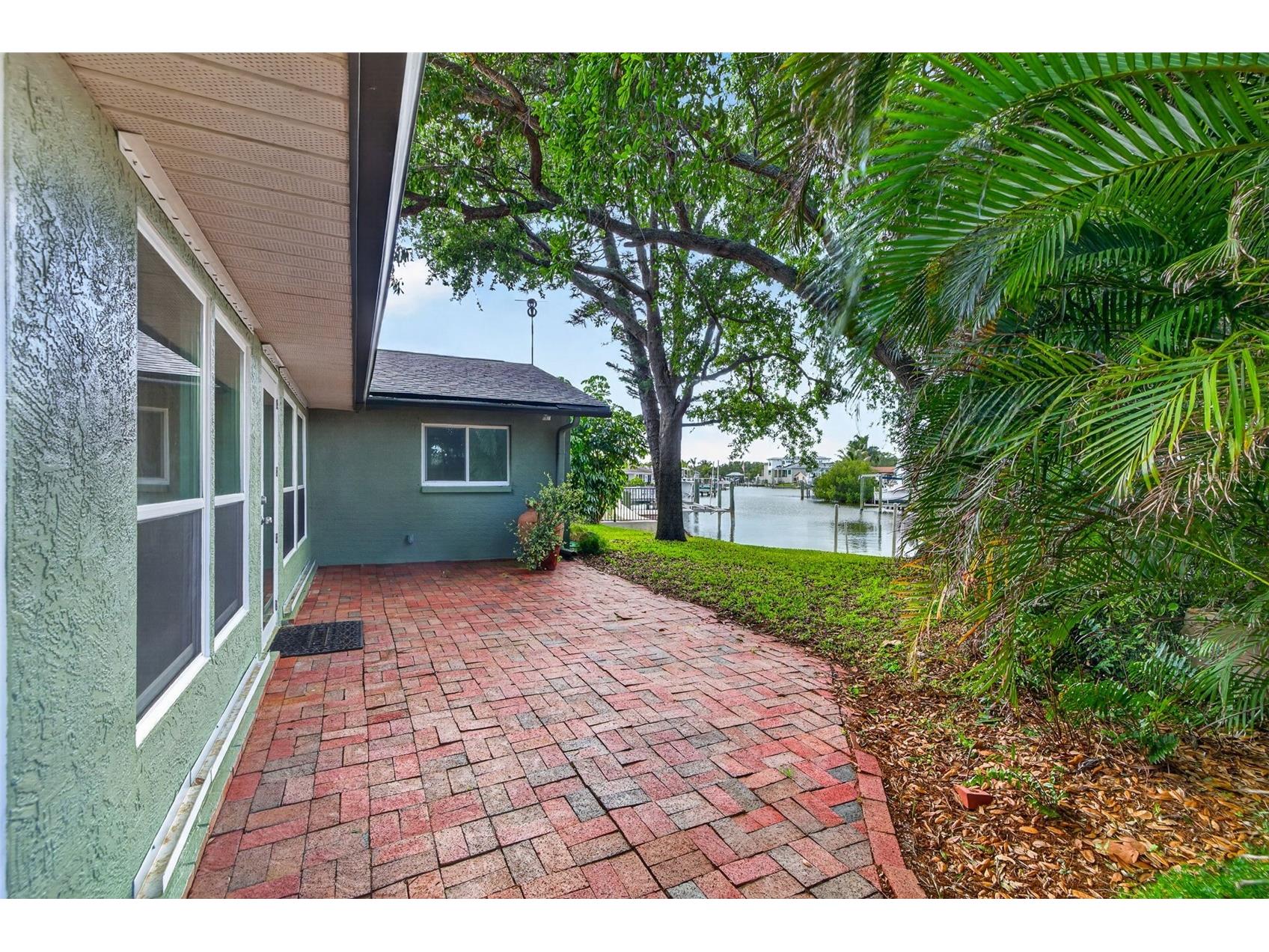5200 14th Street NE Saint Petersburg FL 33703 TB8498329 image33