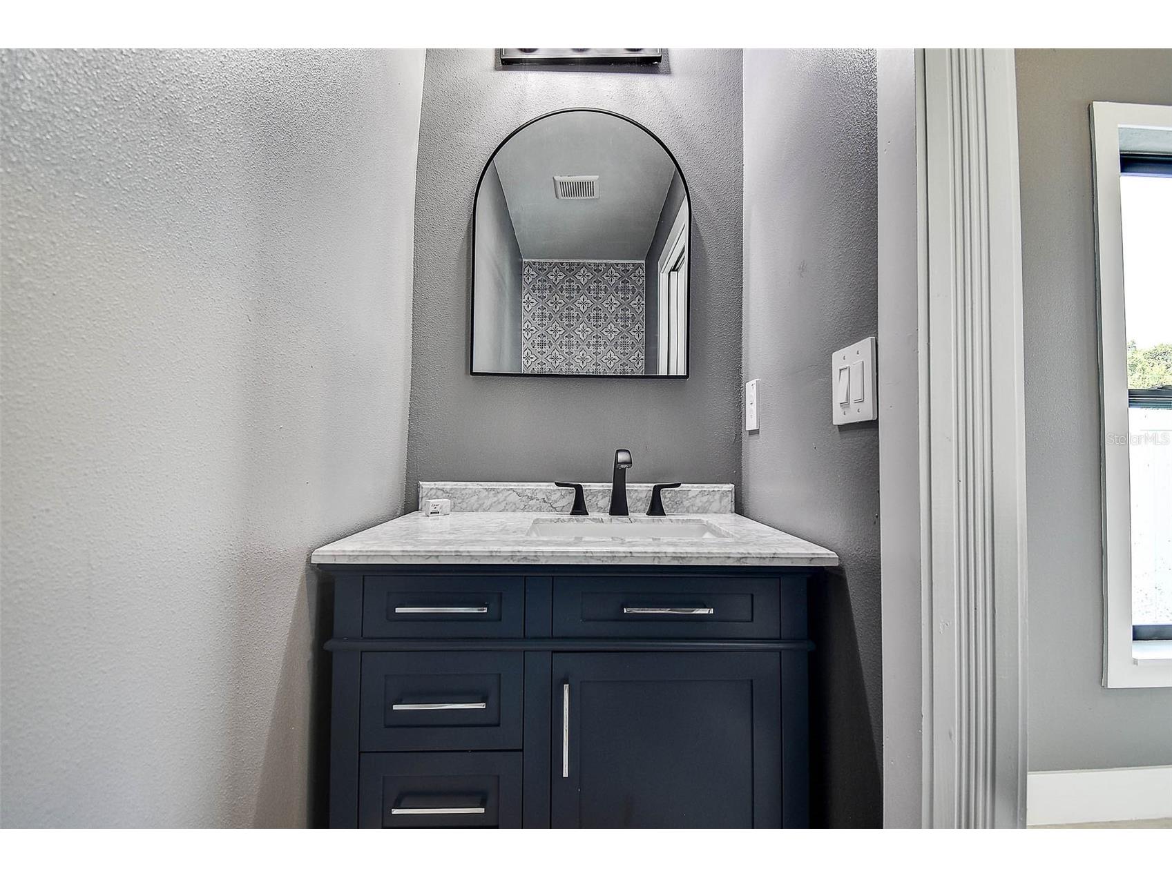 5200 7th Avenue N Saint Petersburg FL 33710 TB8443080 image19