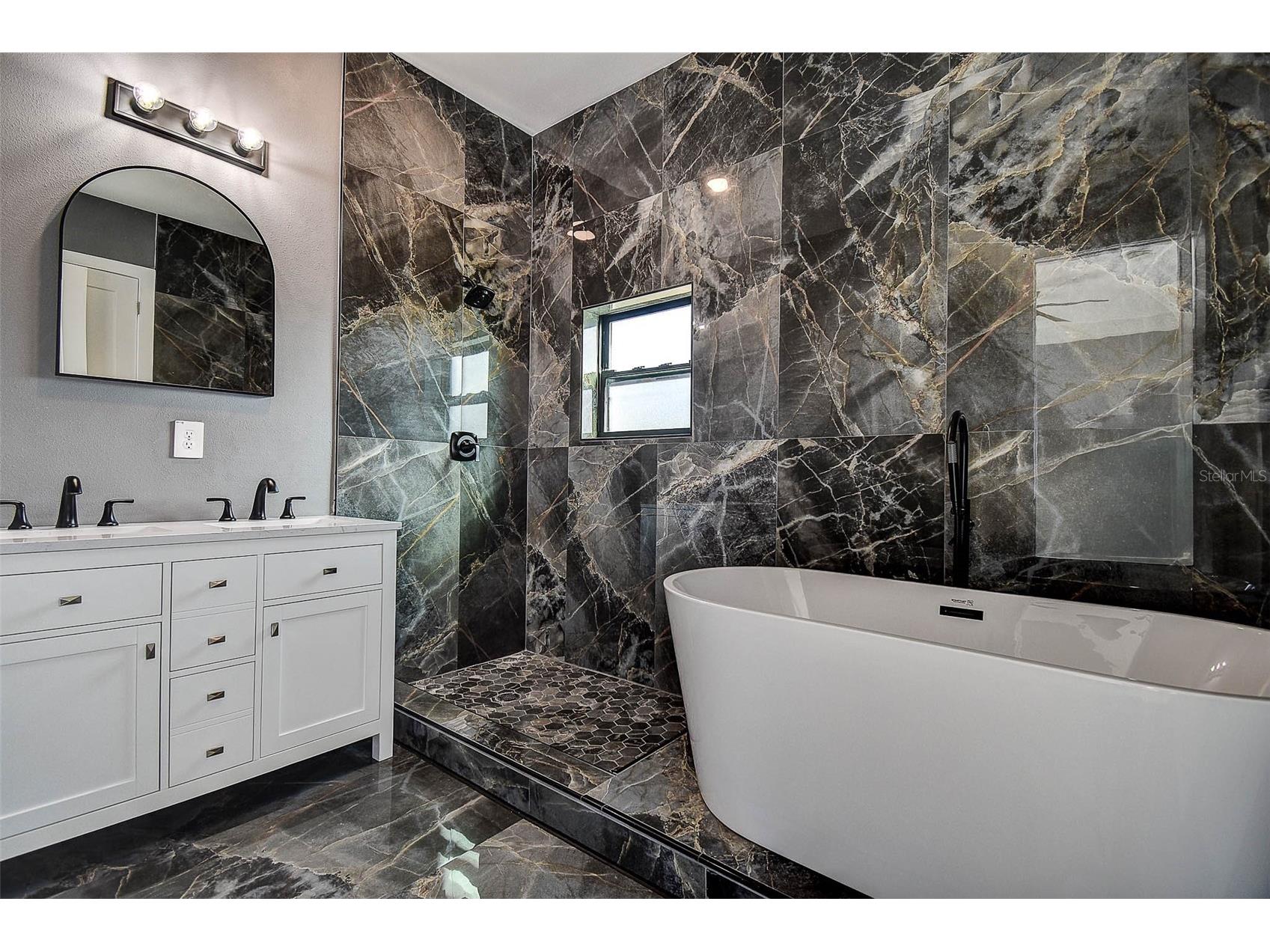 5200 7th Avenue N Saint Petersburg FL 33710 TB8443080 image24