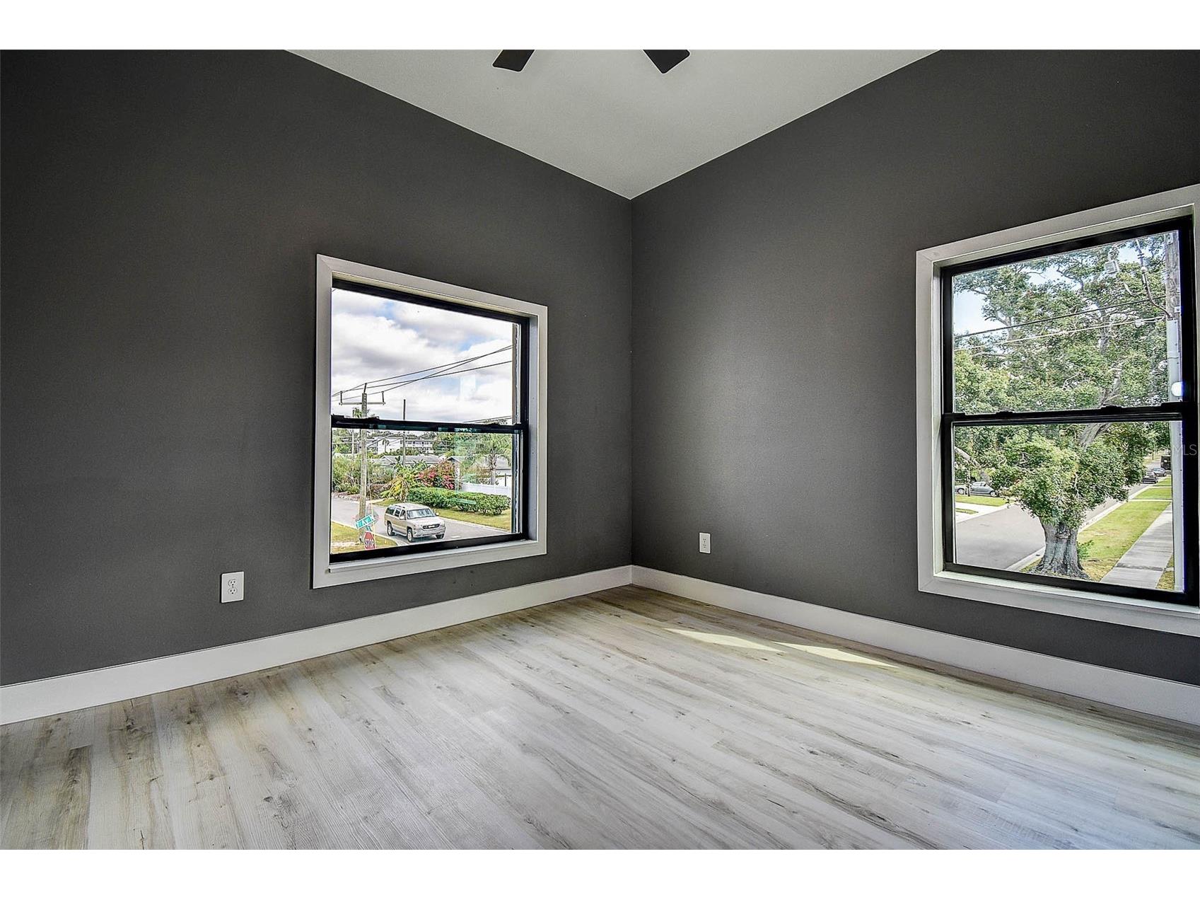 5200 7th Avenue N Saint Petersburg FL 33710 TB8443080 image32