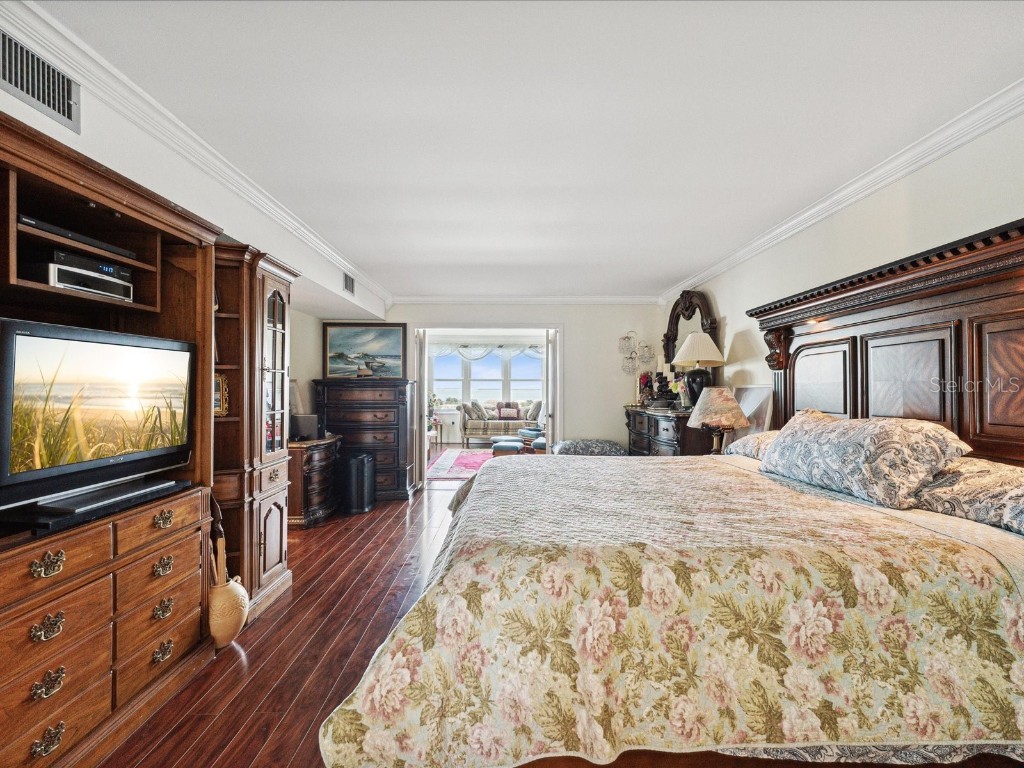 5200 Brittany Drive S #1204 Saint Petersburg FL 33715 TB8337764 image9