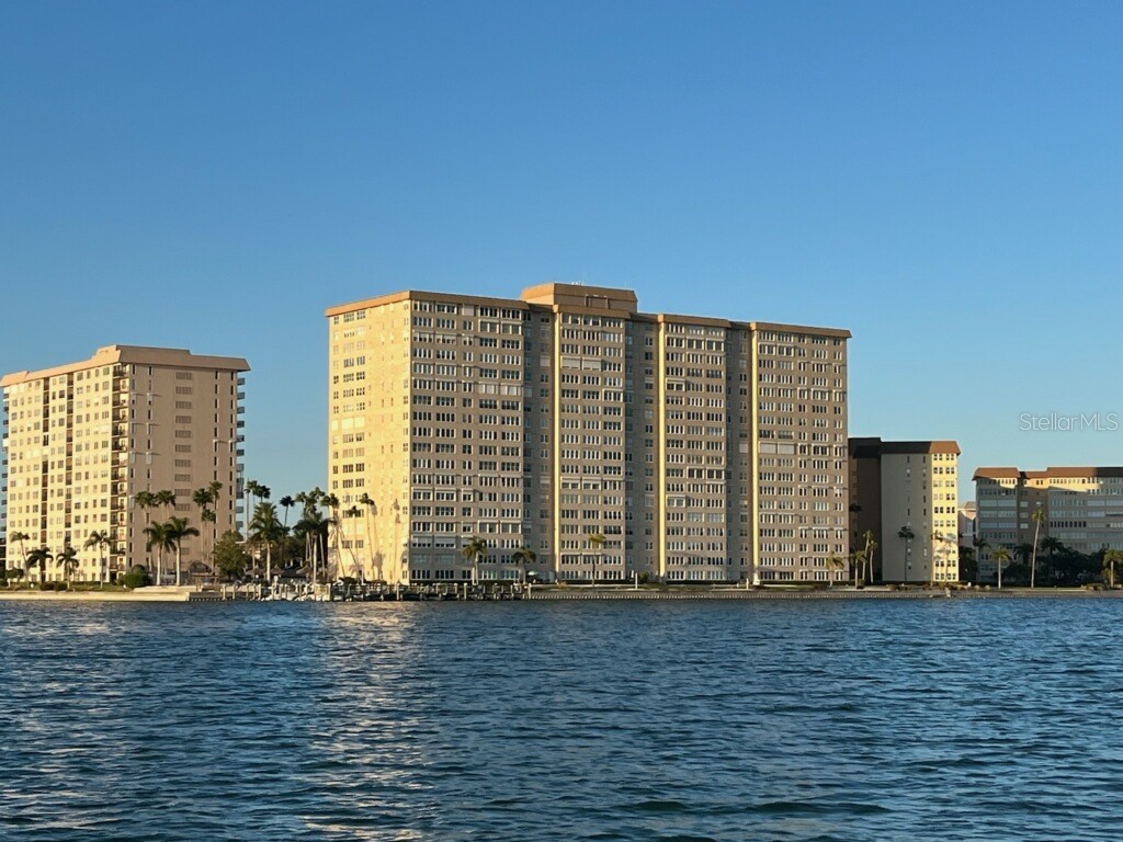 5200 Brittany Drive S #1702 Saint Petersburg FL 33715 U8213073 image1