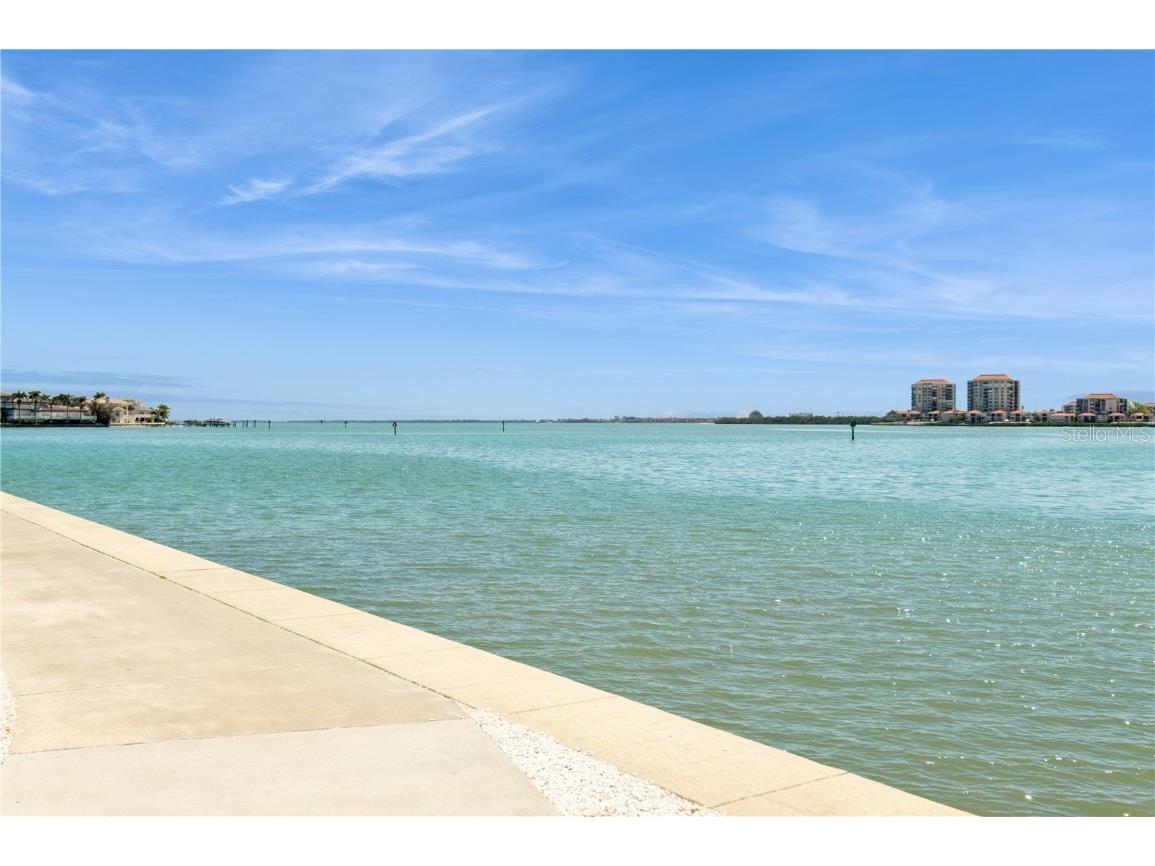 5200 Brittany Drive S #1807 Saint Petersburg FL 33715 TB8374203 image1