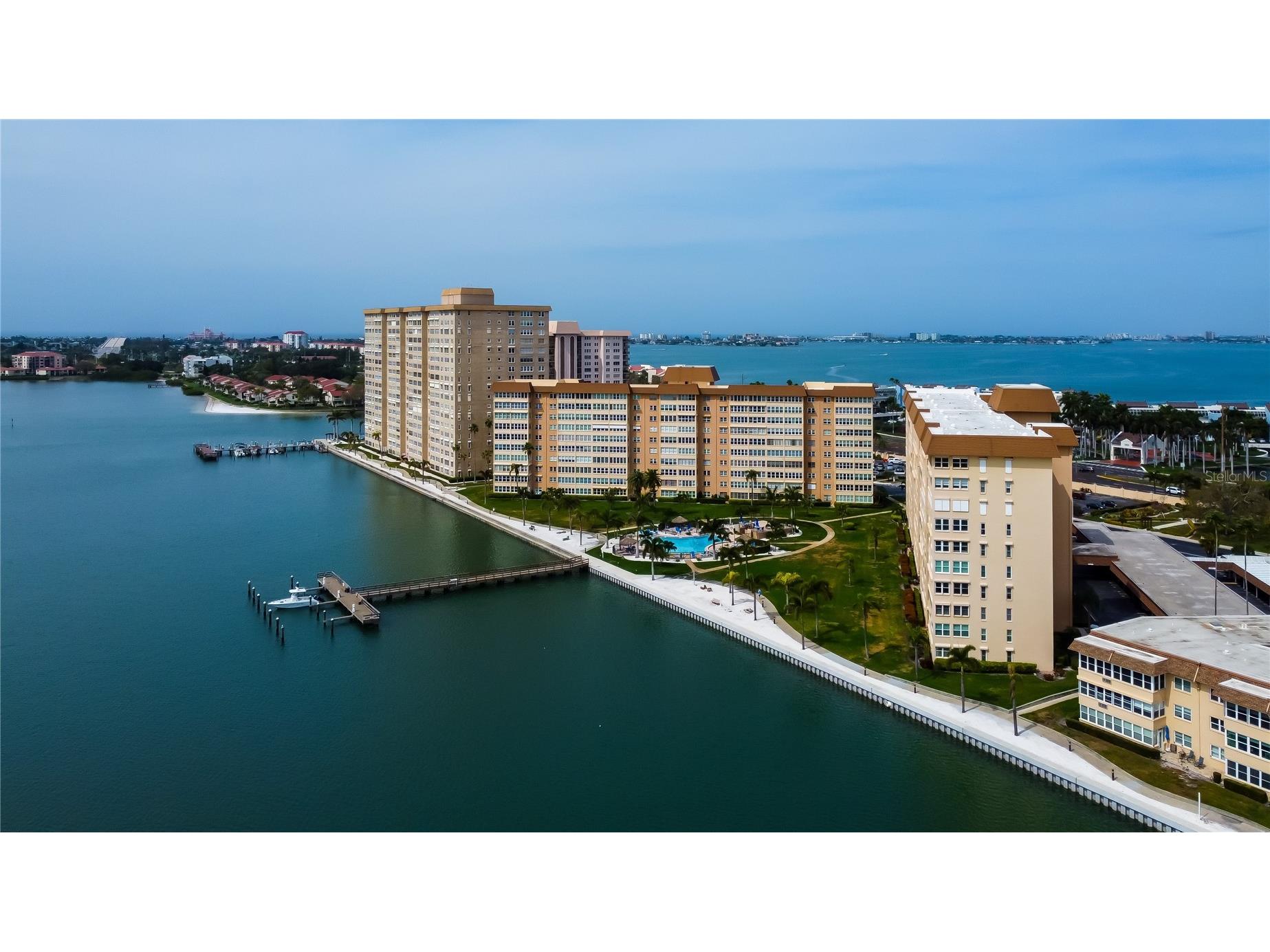 5200 Brittany Drive S #204 Saint Petersburg FL 33715 - TAMPA BAY TB8525282 image2
