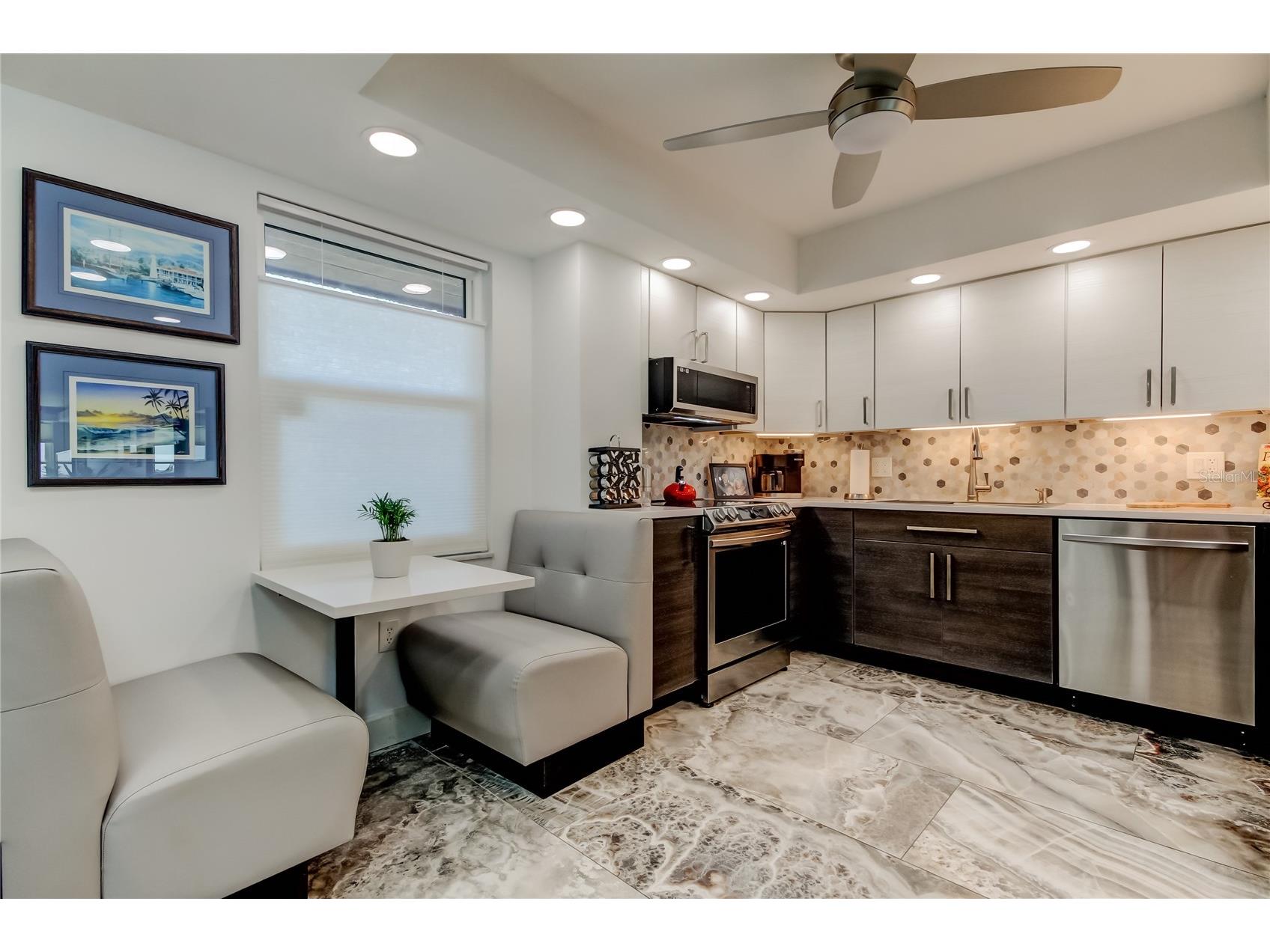5200 Brittany Drive S #204 Saint Petersburg FL 33715 - TAMPA BAY TB8525282 image4