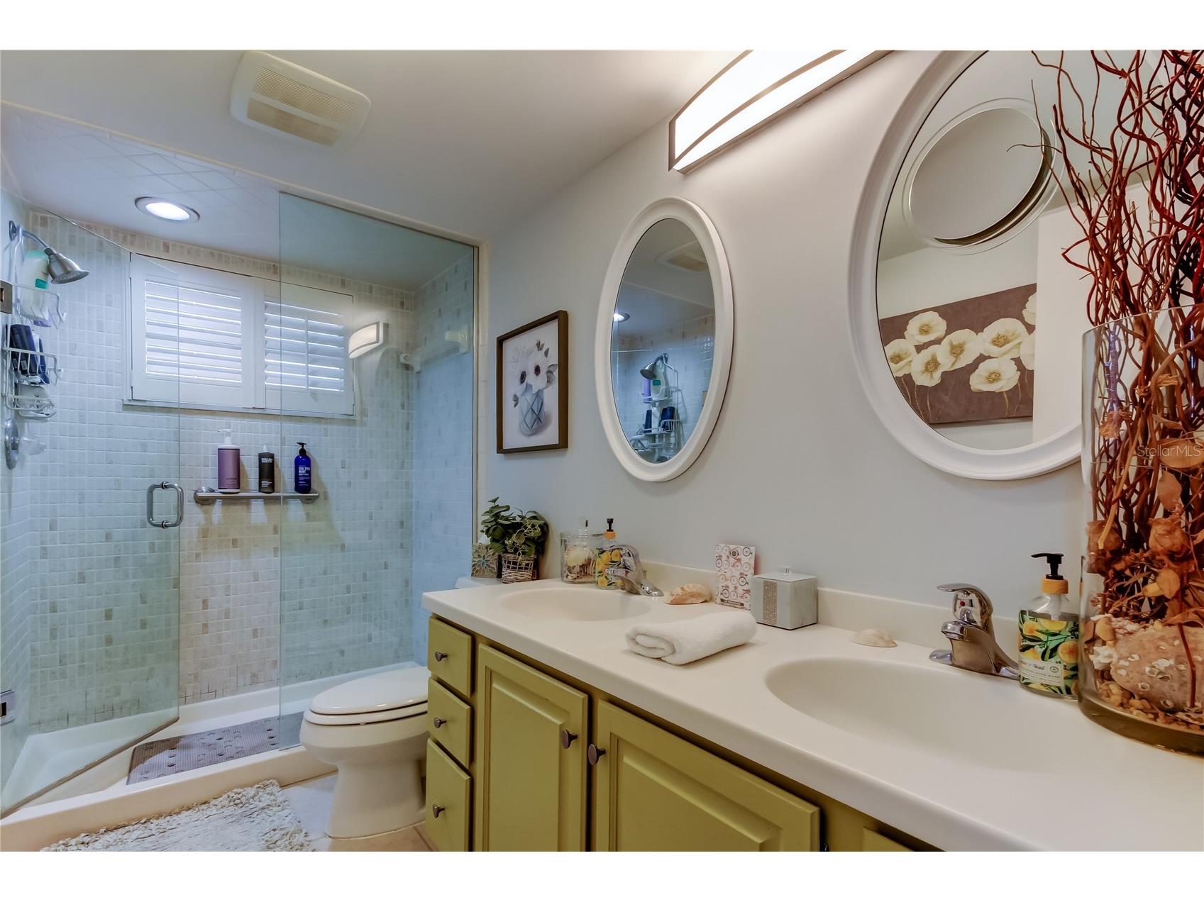 5200 Brittany Drive S #204 Saint Petersburg FL 33715 - TAMPA BAY TB8525282 image44