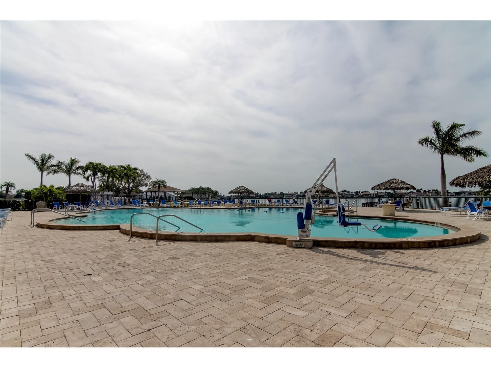 5200 Brittany Drive S #204 Saint Petersburg FL 33715 - TAMPA BAY TB8525282 image59