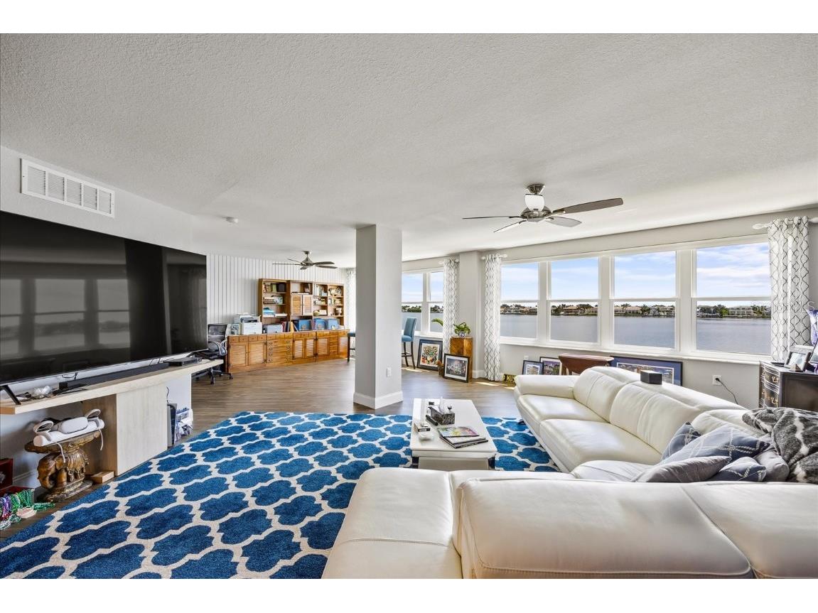 5200 Brittany Drive S #303 Saint Petersburg FL 33715 TB8438735 image2