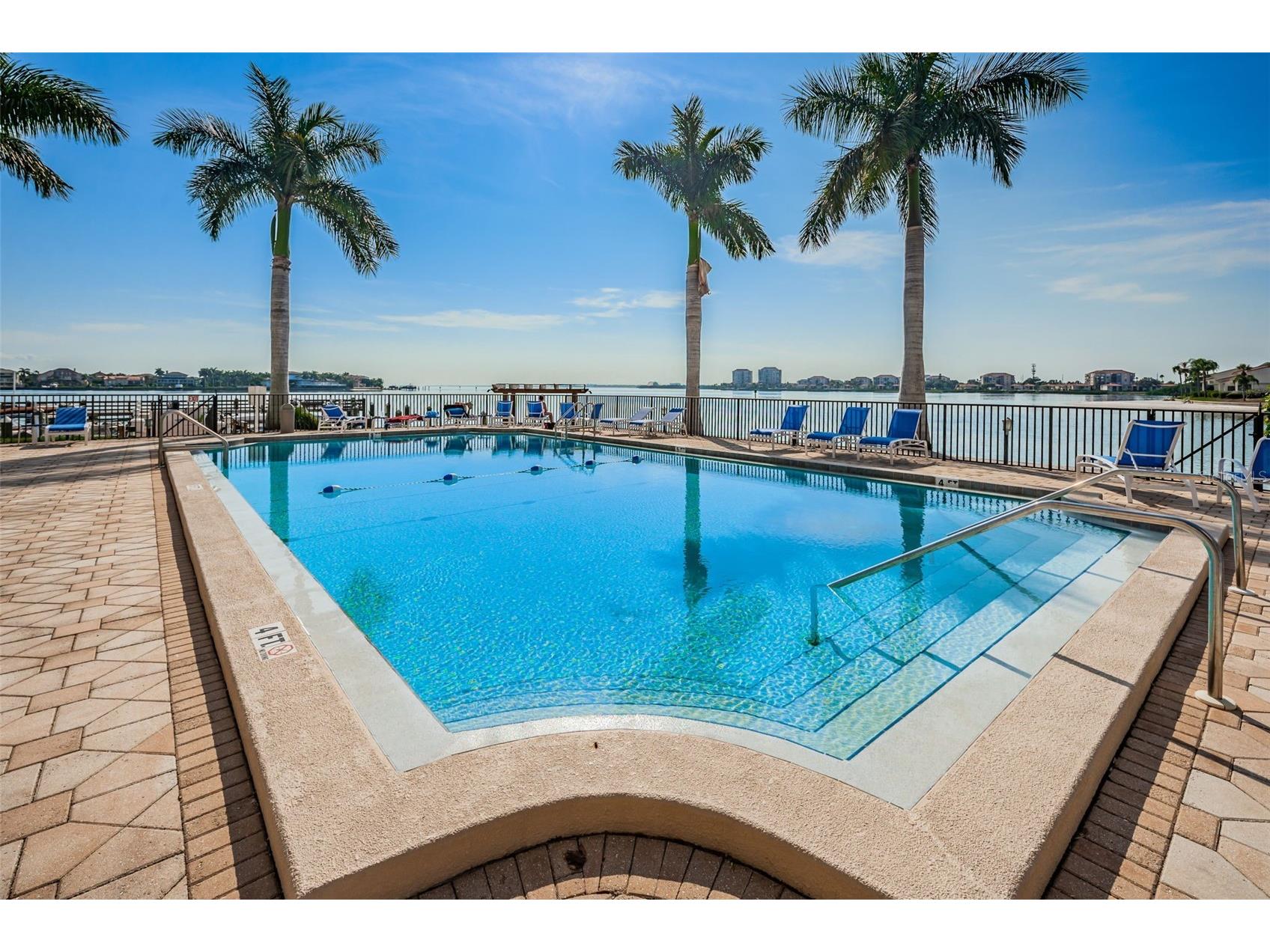 5200 Brittany Drive S #510 Saint Petersburg FL 33715 TB8429472 image38