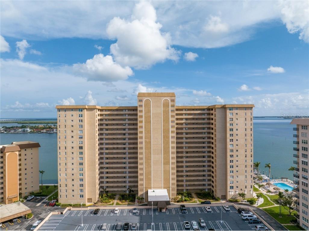 5200 Brittany Drive S #801 Saint Petersburg FL 33715 U8218502 image1