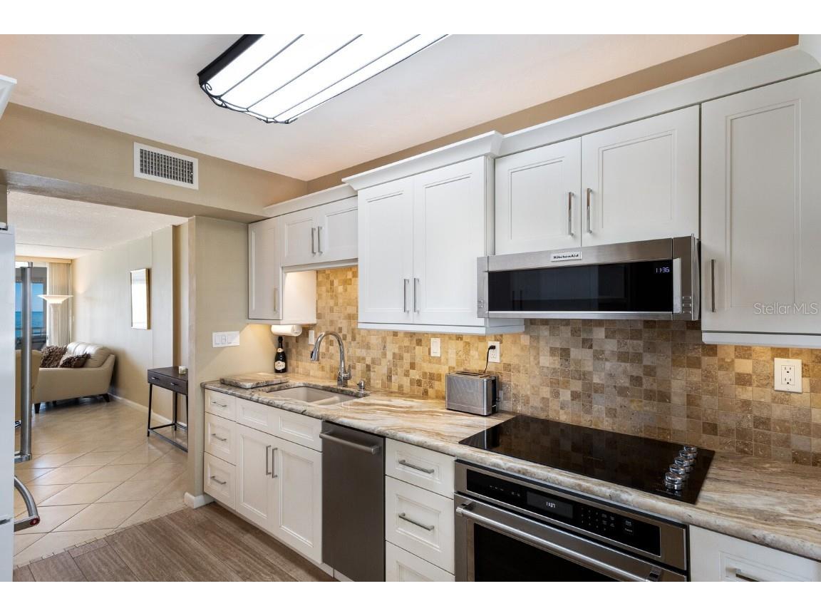 5200 Gulf Drive #302 Holmes Beach FL 34217 - GULF OF MEXICO A4657607 image15