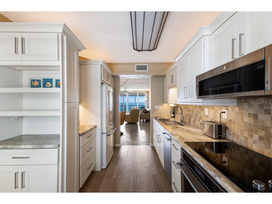 5200 Gulf Drive #302 Holmes Beach FL 34217 - GULF OF MEXICO A4657607 image19