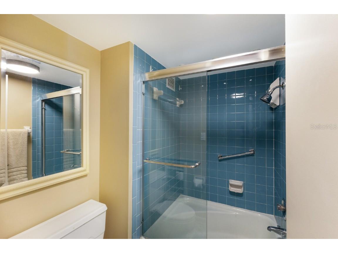 5200 Gulf Drive #302 Holmes Beach FL 34217 - GULF OF MEXICO A4657607 image33