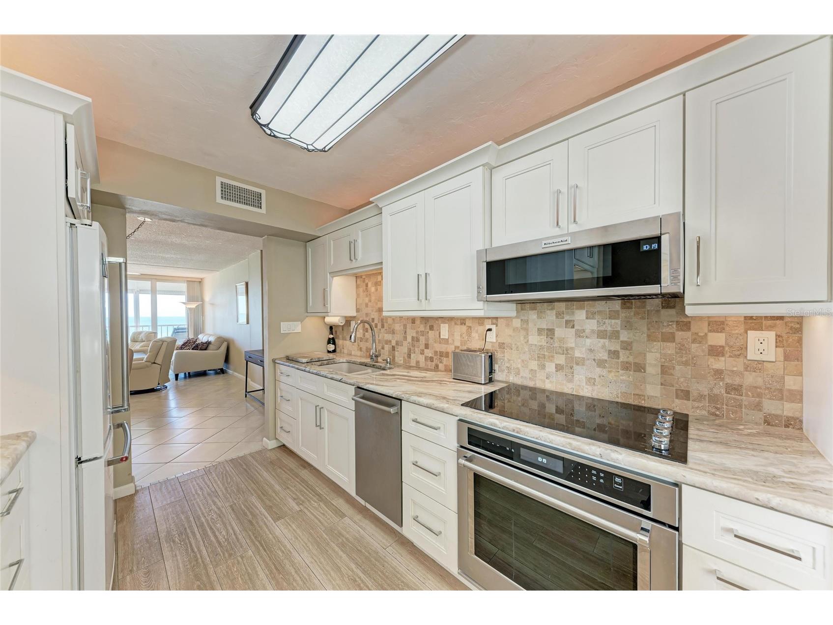 5200 Gulf Drive #302 Holmes Beach FL 34217 - GULF OF MEXICO A4677566 image12