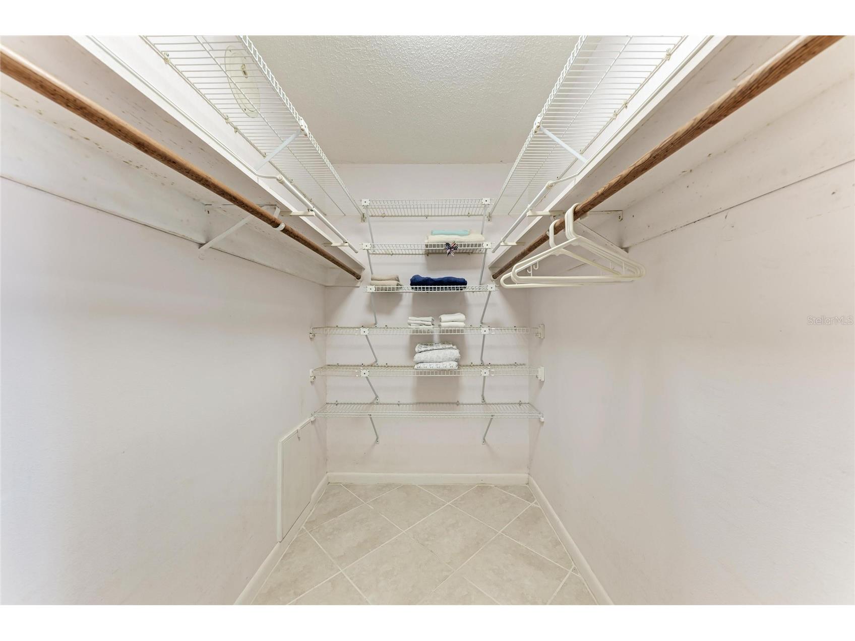5200 Gulf Drive #302 Holmes Beach FL 34217 - GULF OF MEXICO A4677566 image27