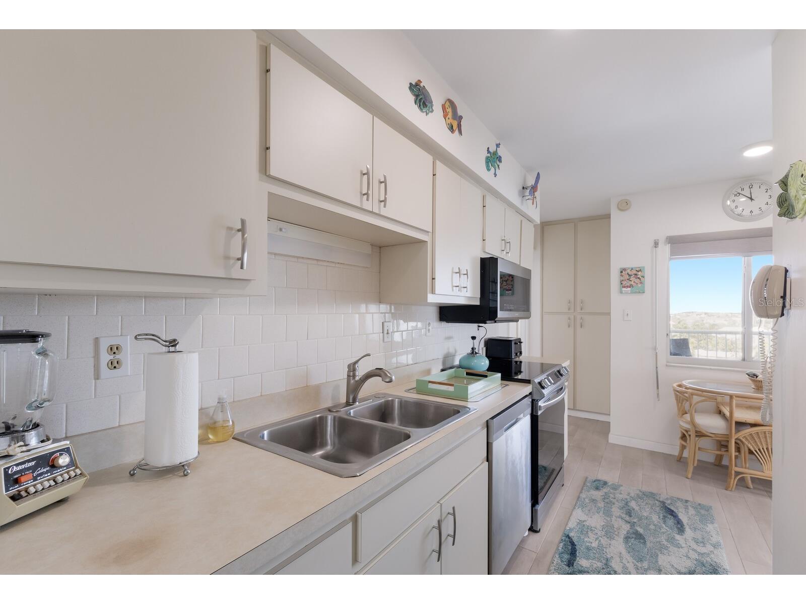 5200 Gulf Drive #408 Holmes Beach FL 34217 - GULF OF AMERICA A4678254 image6