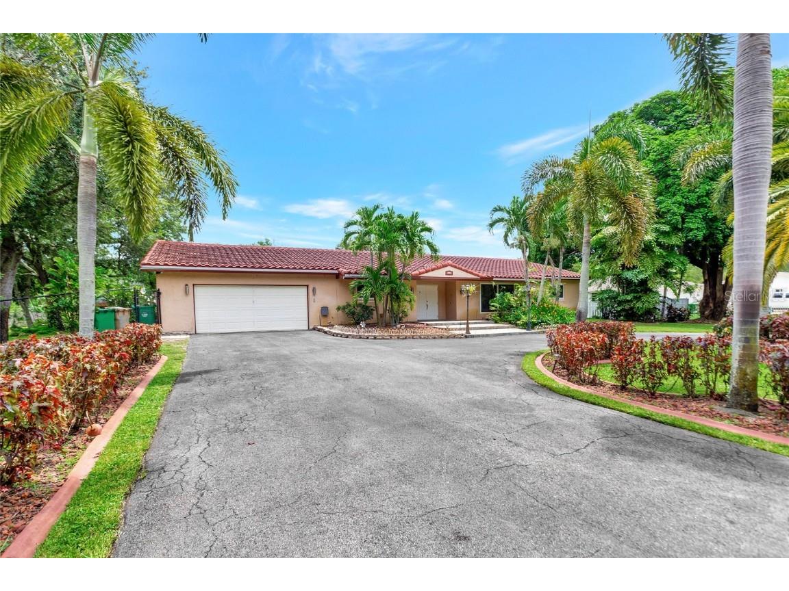 5200 SW 111th Terrace Davie FL 33328 O6128527 image1
