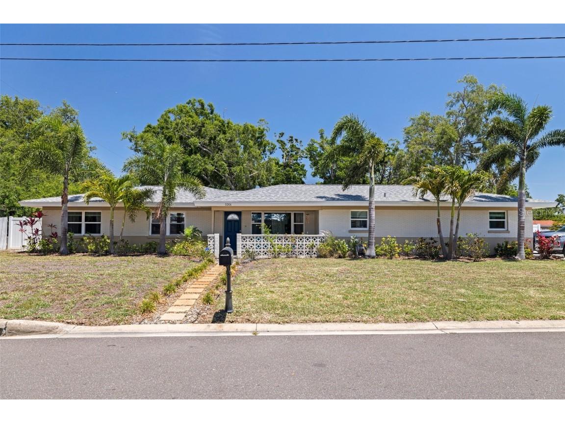 5201 108th Street N Saint Petersburg FL 33708 TB8389771 image1
