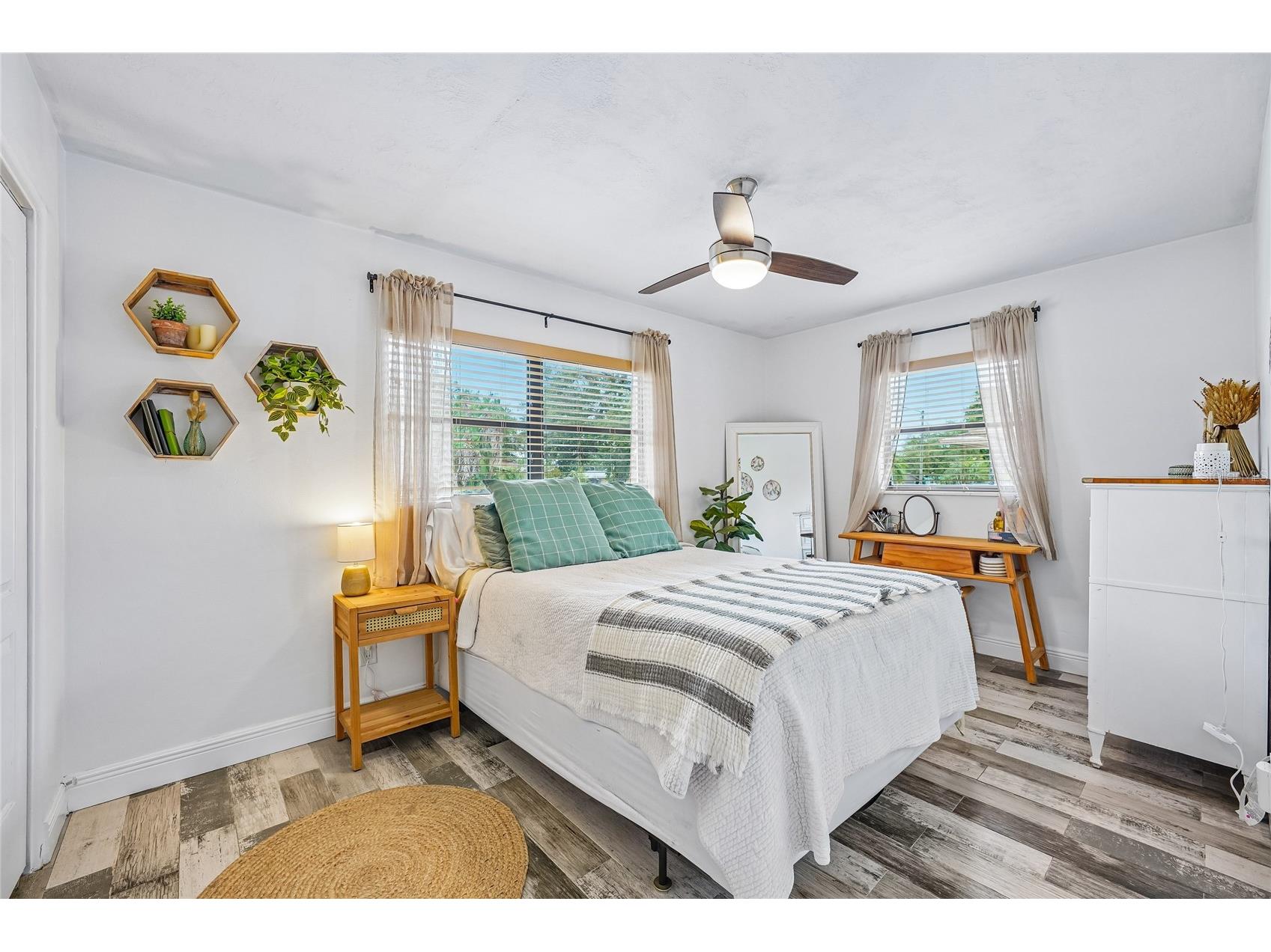 5201 11th Avenue N Saint Petersburg FL 33710 TB8509597 image17