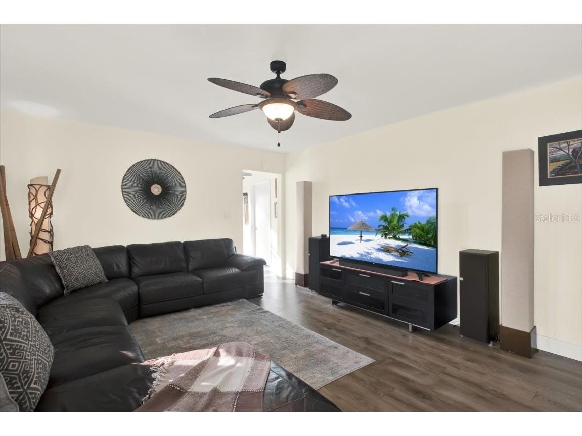 5201 18th Avenue S Gulfport FL 33707 TB8454368 image4