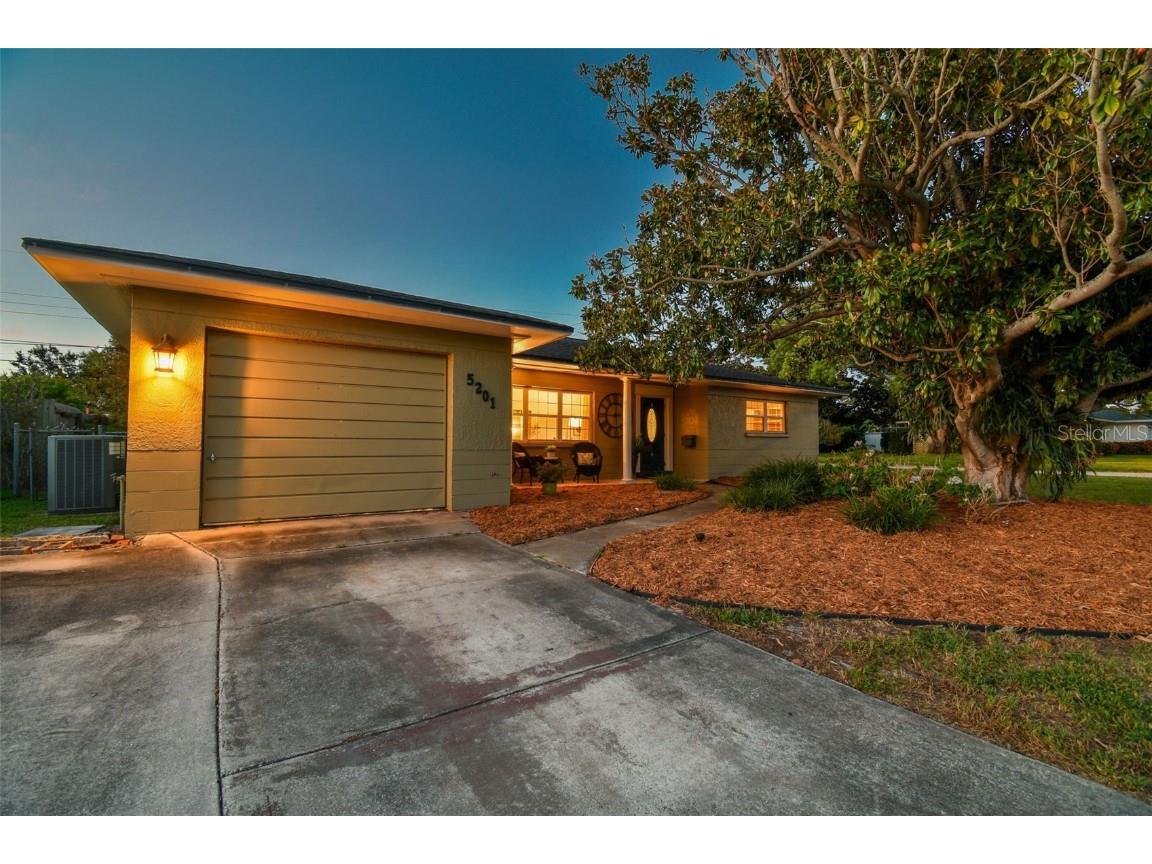 5201 34th Avenue N Saint Petersburg FL 33710 U8210355 image1