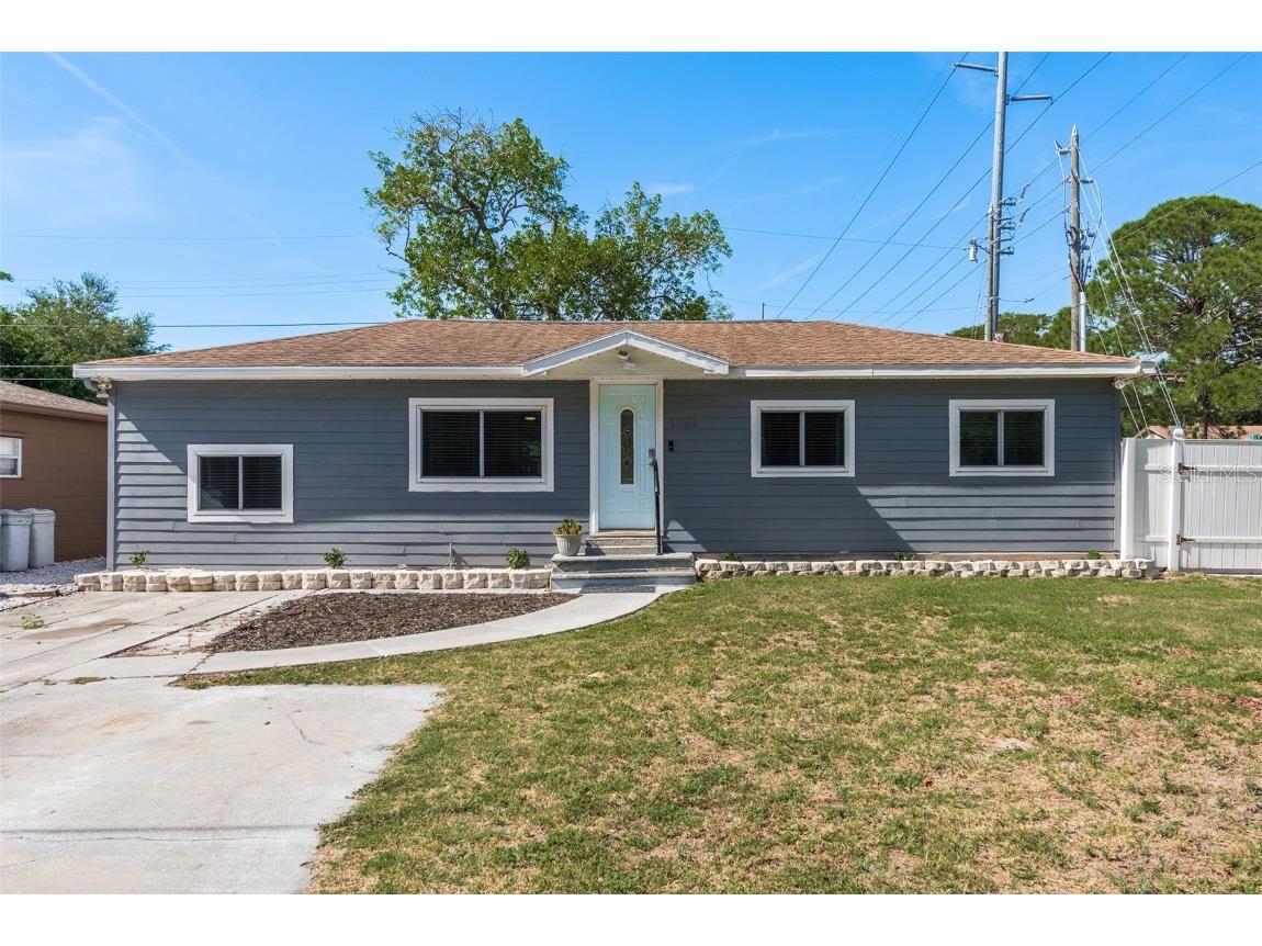 5201 42nd Avenue N Saint Petersburg FL 33709 U8239292 image1