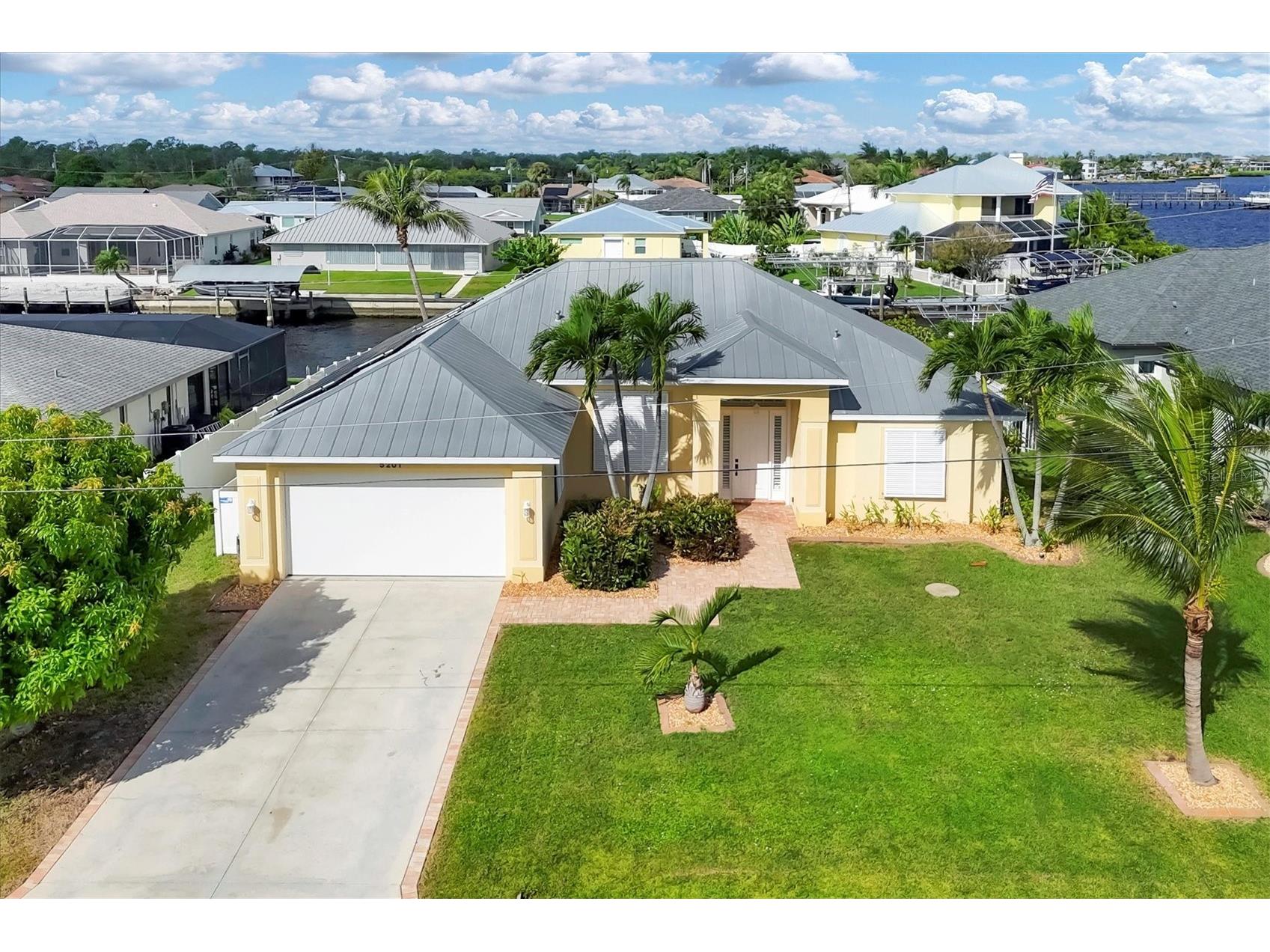 5201 Cooper Terrace Port Charlotte FL 33981 - MYAKKA RIVER D6144197 image1