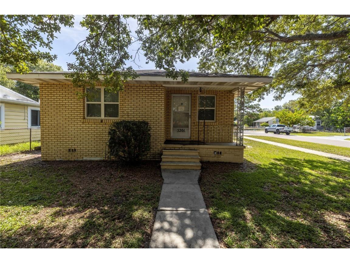 5201 Dr Martin Luther King Jr Street N Saint Petersburg FL 33703 U8208410 image1