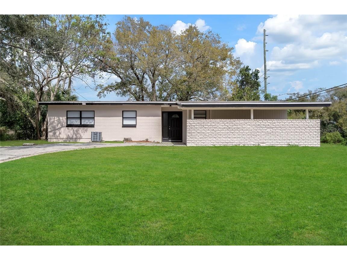 5201 Palisades Drive Orlando FL 32808 O6132656 image1