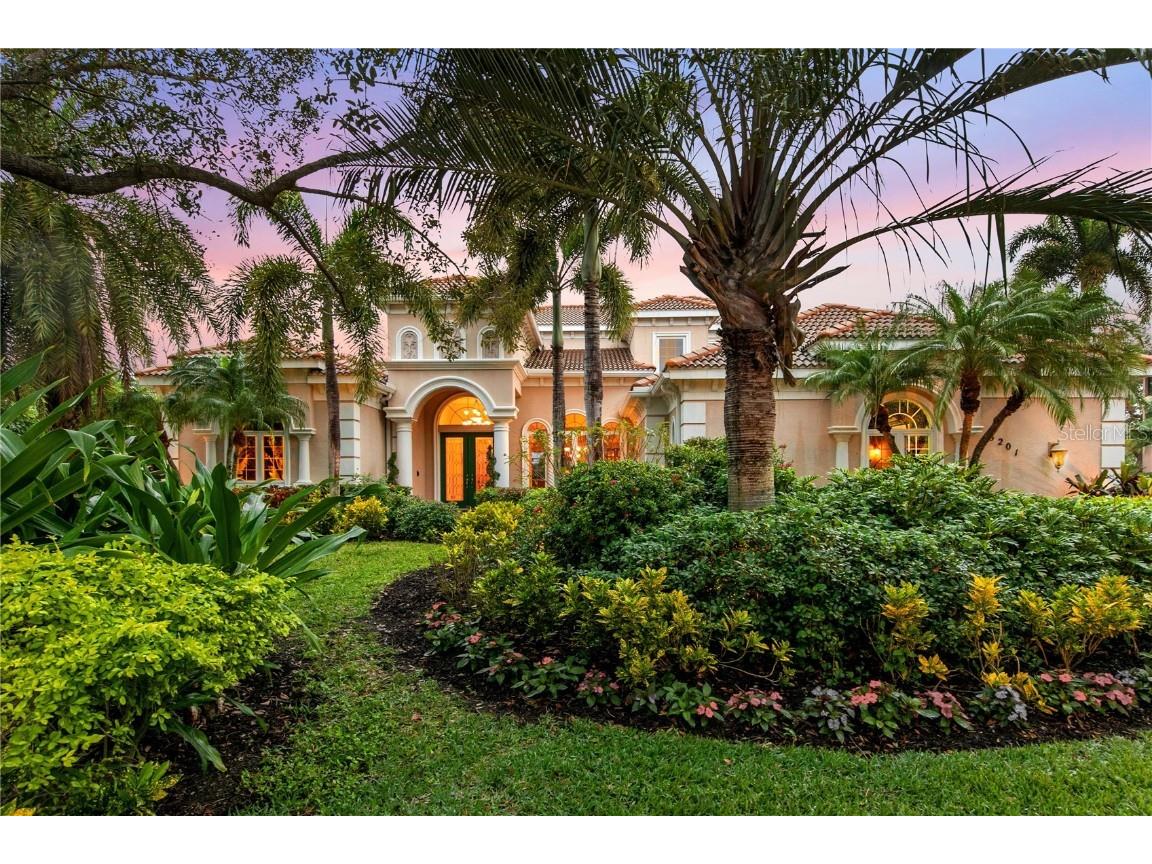 5201 Sand Lake Court Sarasota FL 34238 A4596370 image1