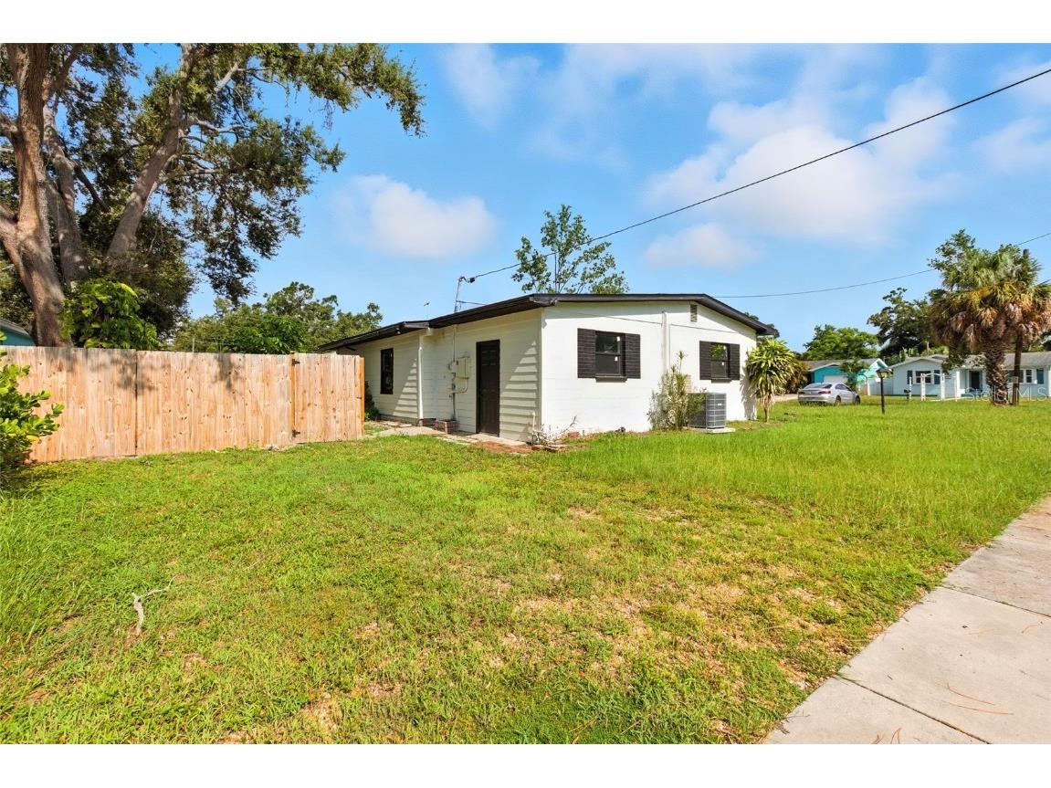 5202 23rd Avenue Gulfport FL 33707 TB8416662 image2