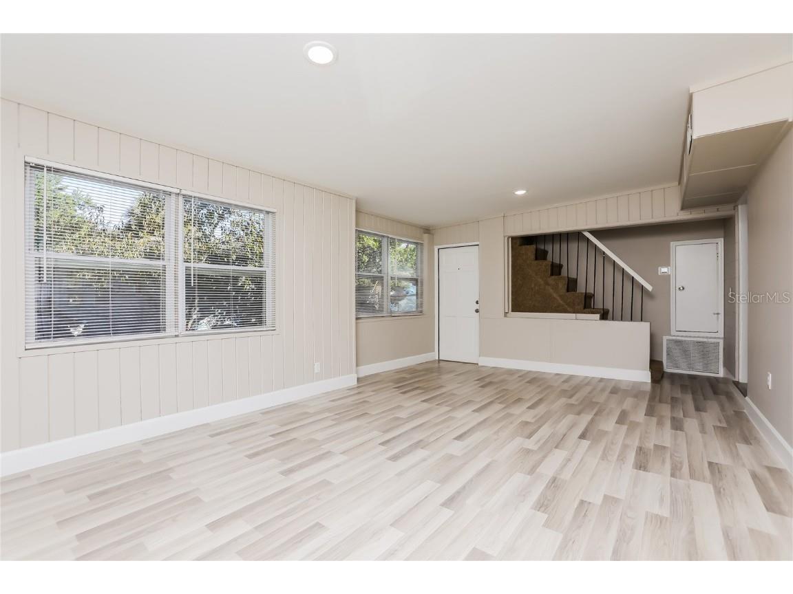 5203 Montague Place Orlando FL 32808 O6337592 image2