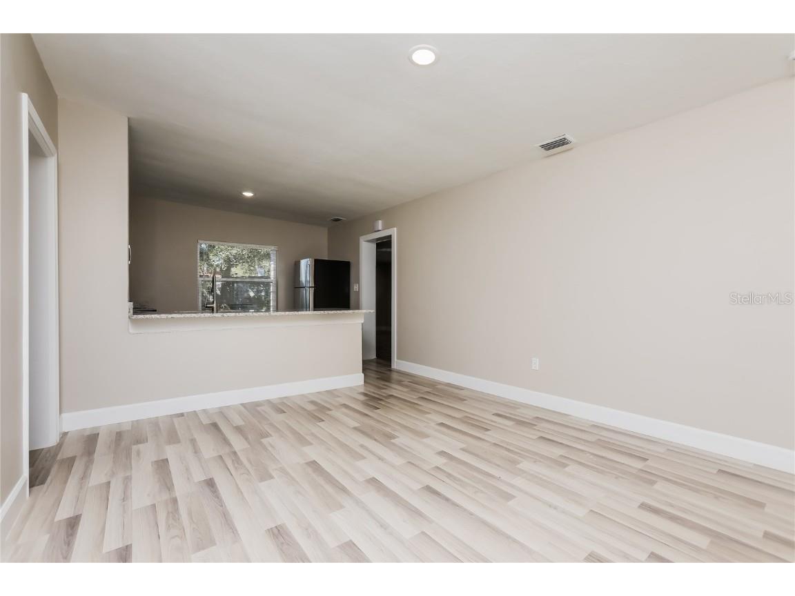 5203 Montague Place Orlando FL 32808 O6337592 image3