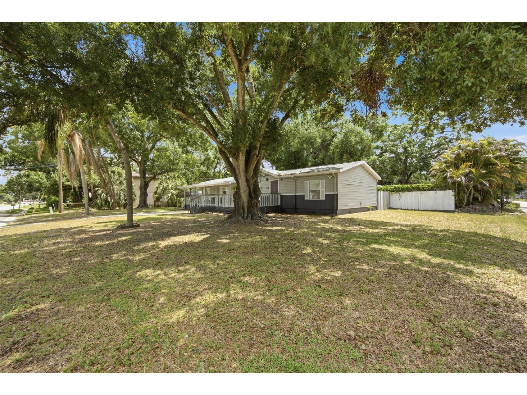5203 N Mendenhall Drive Tampa FL 33603 TB8514596 image40