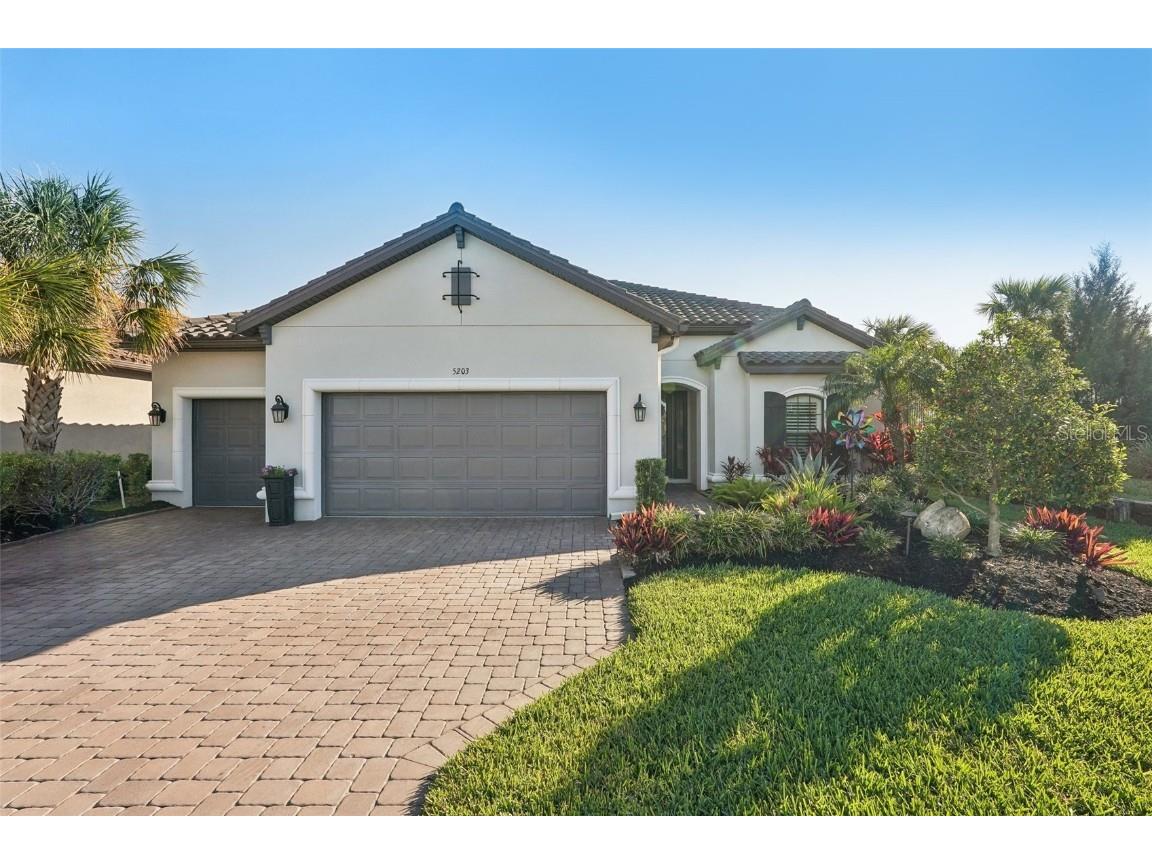 5203 Rushmere Court Palmetto FL 34221 A4644283 image1