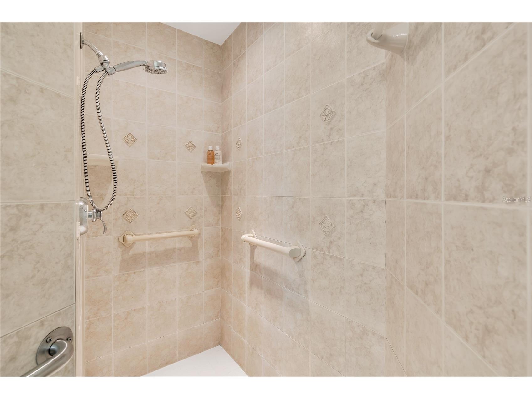 5204 Bouchard Circle #102 Sarasota FL 34238 A4697211 image24
